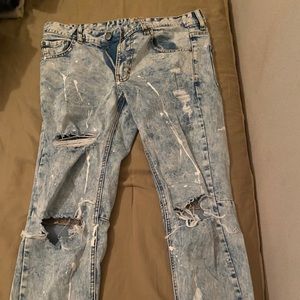 Hyperdenim ripped jeans